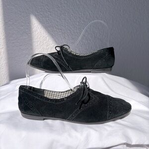 Isaac Mizrahi Fiona Black Suede Pinhole Lace Up Wingtip Oxford Flats 8.5M